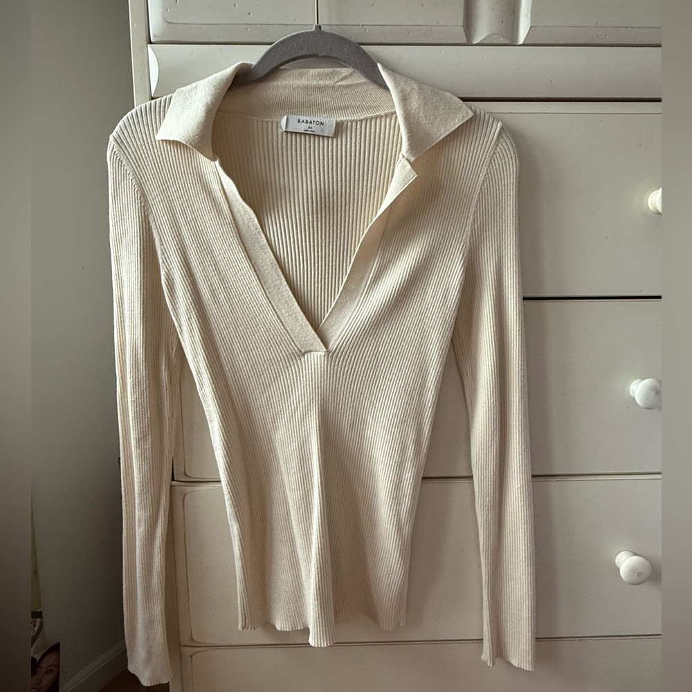 Aritzia Cream Ribbed V-Neck Top